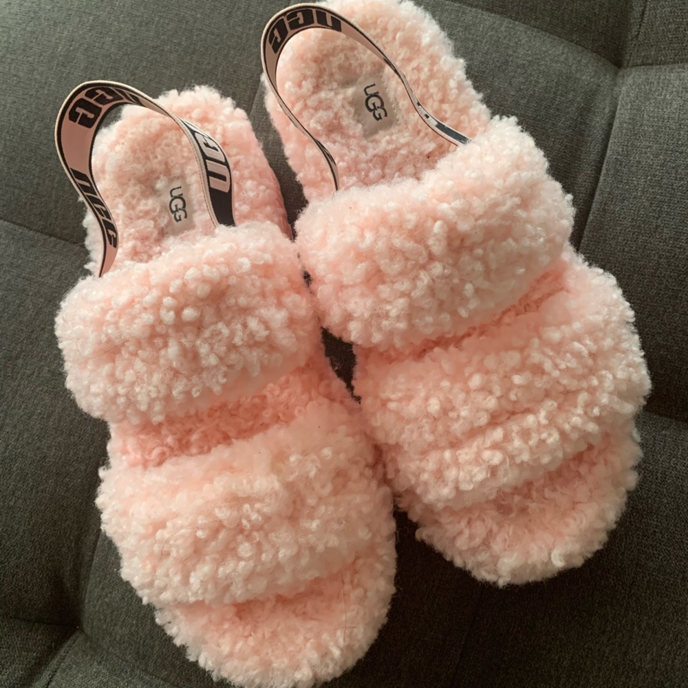 UGG “OH FLUFFITA” Sandals